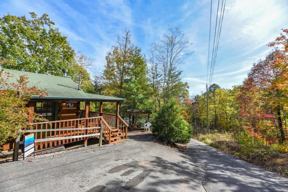 View! Cozy, Private, Fireplace, Hot Tub Log Cabin, Honeymoon! Сев'єрвілл Екстер'єр фото